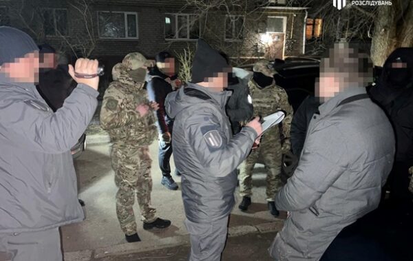 У Запоріжжі подружжя організувало “бізнес” на дезертира
