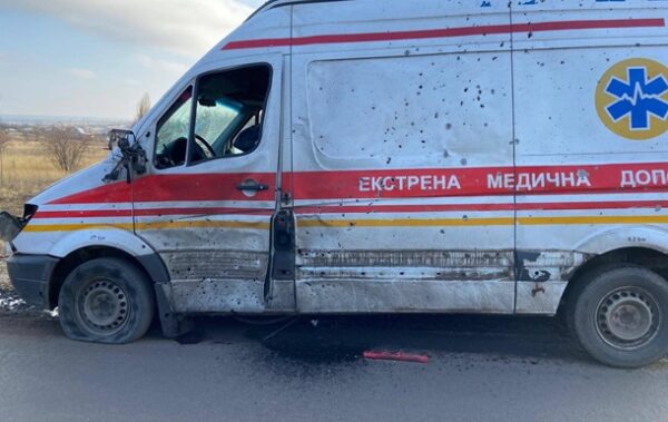У Куп’янську росіяни поцілили по авто швидкої, постраждали троє медиків
