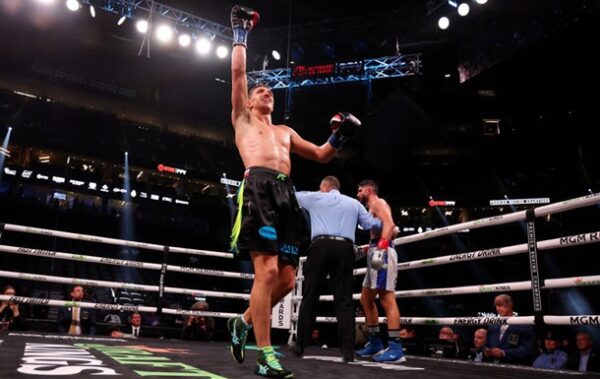 Черкашин раннім нокаутом захистив титул WBC International