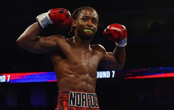 “Маю вийти і забрати титул”: Девіс оцінив свої шанси в бою з Берінчиком