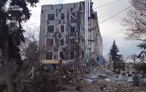 Росіяни зруйнували міськраду в Ізюмі – Зеленський
