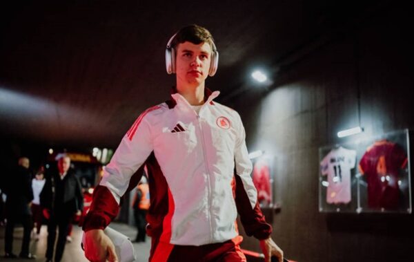 Бенфіка орендувала одноклубника Довбика