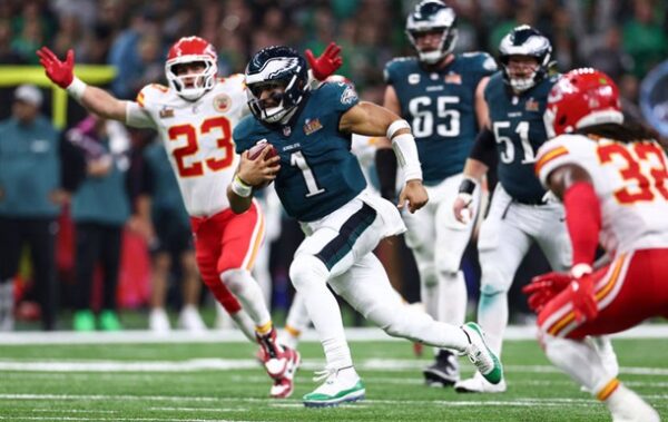 Філадельфія здобула перемогу над Канзас-Сіті у Супербоулі-2025