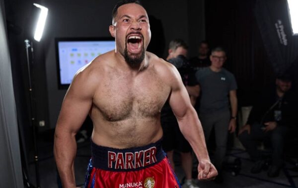 Паркер розкрив свою тактику на чемпіонський бій із Дюбуа