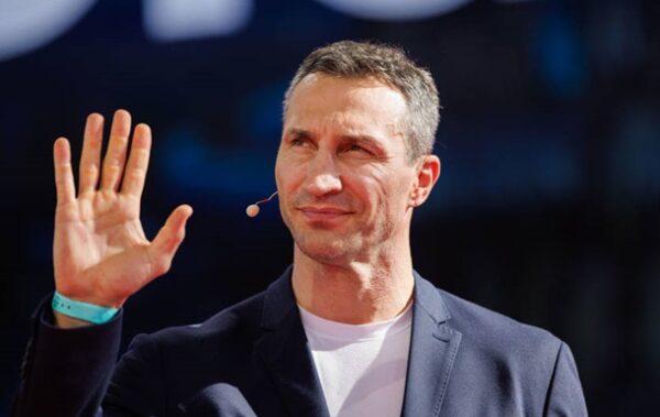 “Уважно стежить за ситуацією”: Промоутер висловився про повернення Кличка