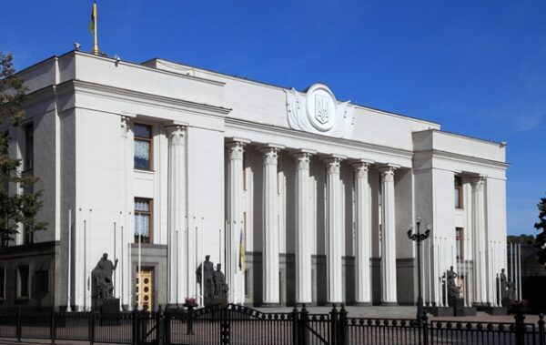 Рада підтримала пропозиції президента щодо направлення ЗСУ за кордон