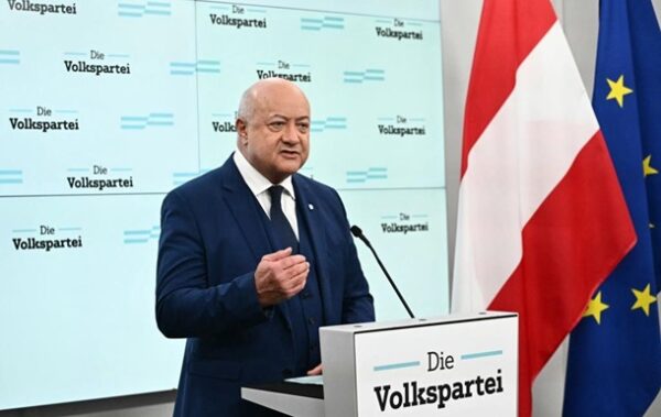 В Австрії домовились про урядову коаліцію без ультраправих