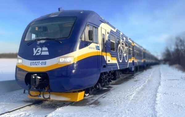 Укрзалізниця збільшила кількість поїздів у березні