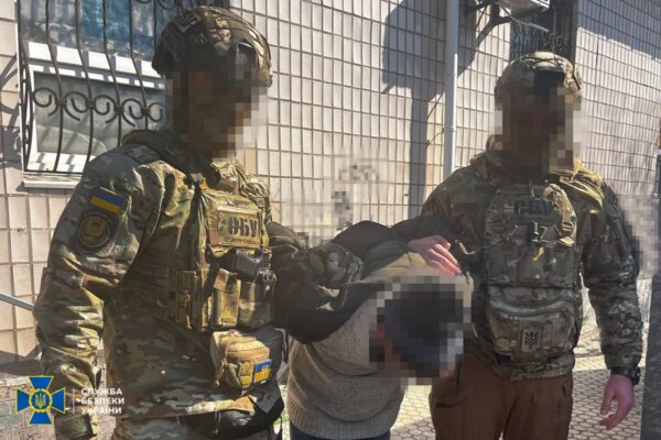 СБУ попередила теракт біля ТЦК у Херсоні