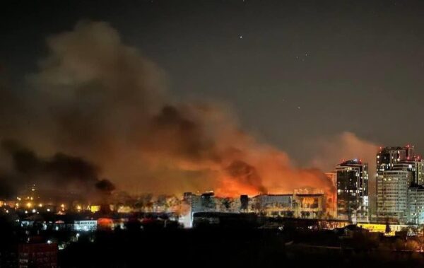 У Дніпрі &ndash; відразу кілька пожеж через атаку дронів