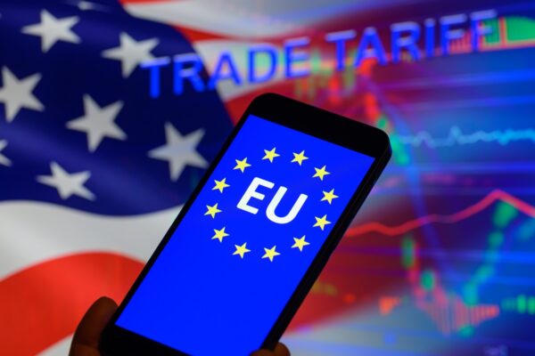 У ЄС та Канаді відреагували на нові тарифи Трампа