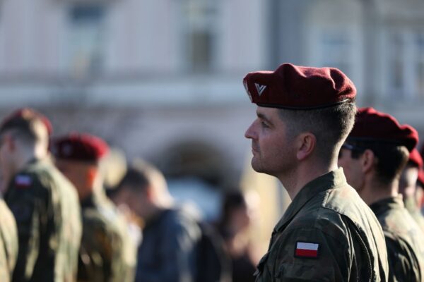 В Польщі заявили, що зможуть оборонятися від Росії “до двох тижнів”