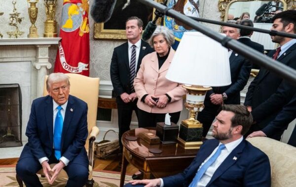 Венс пропонував Трампу звільнити Волца – ЗМІ