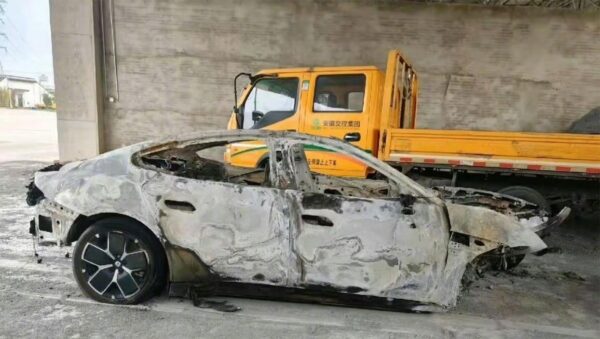 Акції Xiaomi впали після ДТП з її електромобілем