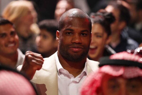 Дюбуа поділився, чи готовий замінити Усика на Чісору, якщо бій зірветься