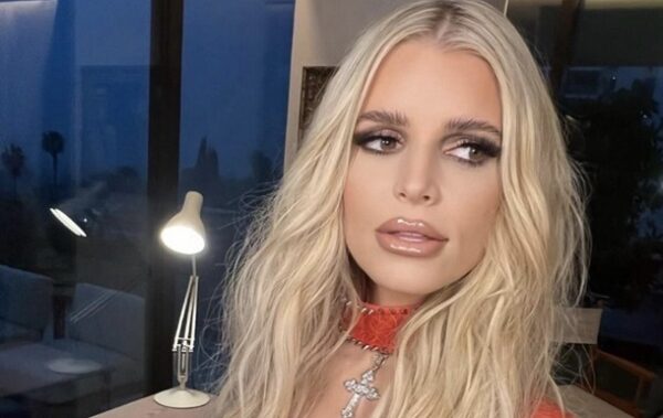 Джессіка Сімпсон зізналася, що п&rsquo;є сперму змії