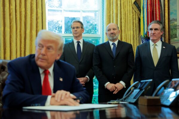 Експерти не вірять у реалістичність планів США щодо торгівельних угод – ЗМІ