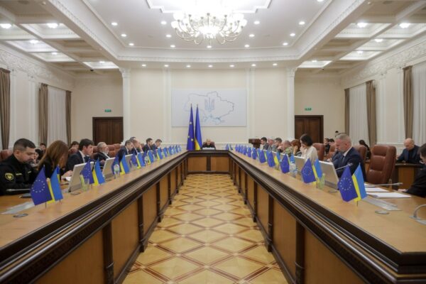 Енергосистема витримала дев&rsquo;ять масованих атак за сезон – Шмигаль