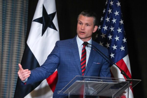 Геґсет запропонував розмістити війська США у Панамі