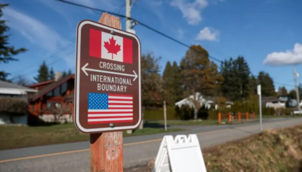 Канадців попередили, що прикордонники США можуть перевіряти їх телефони