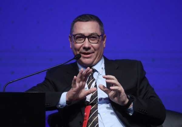 Кандидат у президенти Румунії збирається заборонити транзит зерна з України