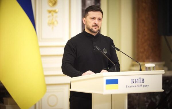 Китай підтримує вторгнення Росії – Зеленський