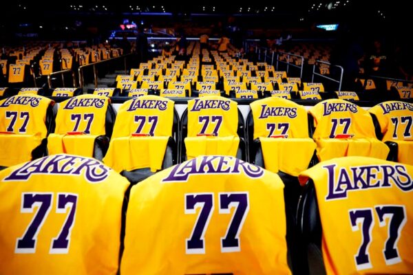 Майка Дончича стала найпродаванішою серед усіх гравців НБА