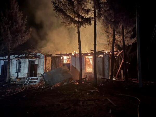 На Сумщині дрони РФ атакували сільгосппідприємство, виникла пожежа