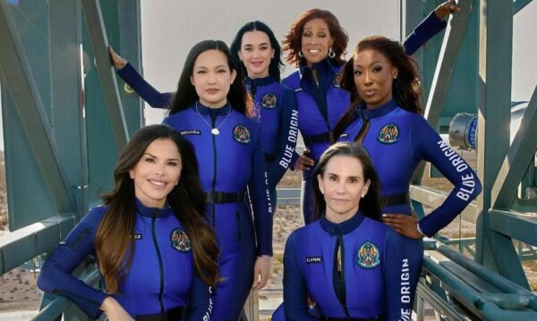 Наречена Джеффа Безоса показала вбрання, в якому полетить у космос