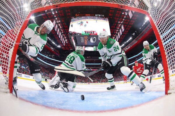 НХЛ: Детройт та Чикаго здобувають перемоги