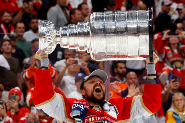 Плей-оф НХЛ: учасники та сформовані пари