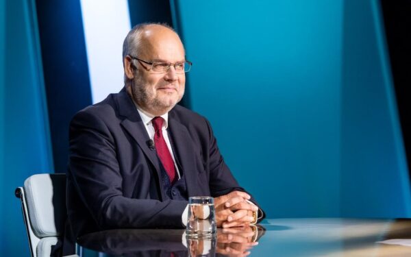 Президент Естонії схвалив закони, що дозволяють топити підозрілі судна