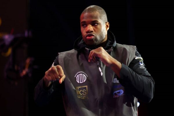 Промоутер повідомив, коли відбудеться наступний поєдинок Дюбуа