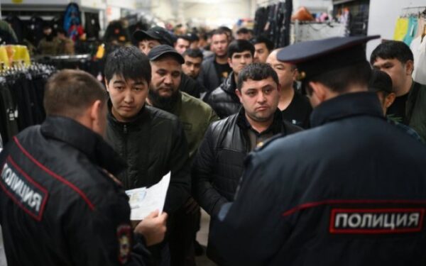 РФ створила нову силову службу для контролю мігрантів – розвідка