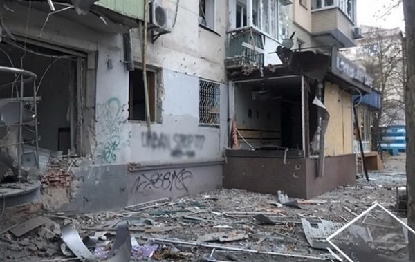 Росіяни вдарили по Херсону, четверо поранених