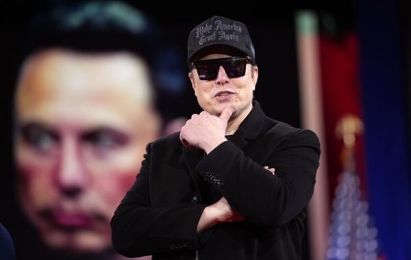 Розробник ChatGPT подав до суду на Ілона Маска