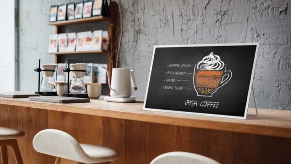 Samsung випустила комерційний дисплей, що працює до 200 днів без підзарядки