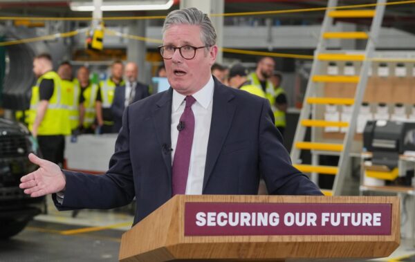 Стармер відмовився вступати у торговельну війну зі США