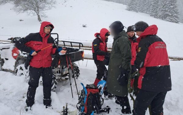 Трьох туристів врятували поблизу гори Піп Іван