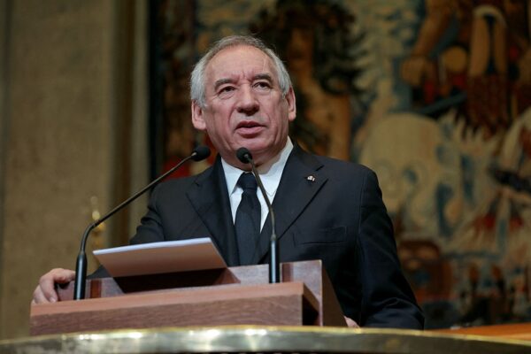 У Франції назвали “втрчанням” заяви Трампа щодо Ле Пен