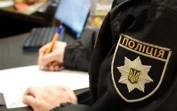У Харкові юнаки показували нацистський жест на меморіалі жертвам Голокосту
