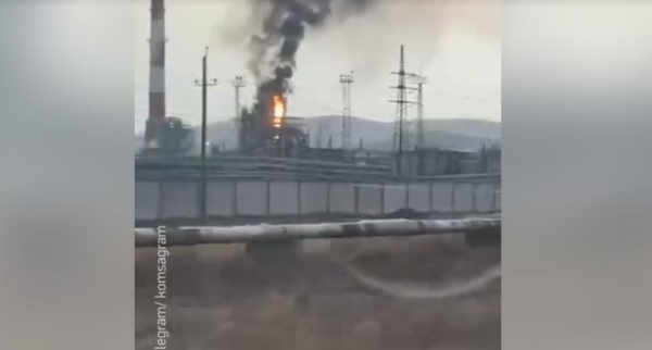 У РФ сталася пожежа на одному з найбільших НПЗ Далекого Сходу