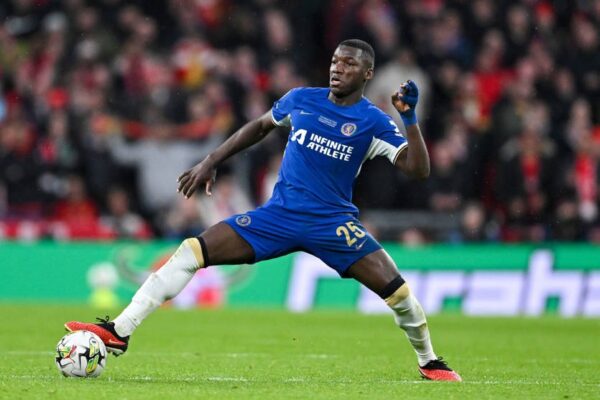 У зірки Челсі забрали автомобіль за керування без прав