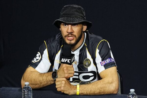 Український боєць UFC вирішив виступати під російським прапором