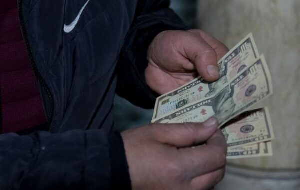 Українці останніми дніями більше продають валюту, ніж купують – НБУ