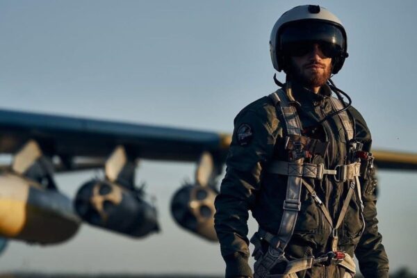 В літак F-16 поцілила російська ракета – ВВС