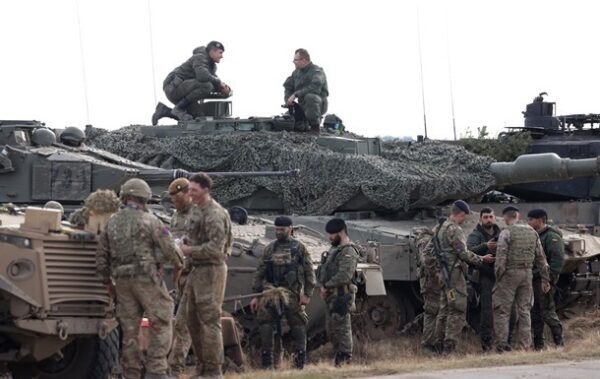 В ЄС підтвердили розгляд надсилання “військових радників” в Україну