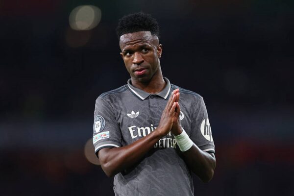 Вінісіус заявив, що вірить в диво після поразки від Арсеналу