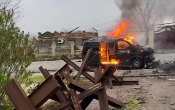 Волонтер показав, як на нього полювали БПЛА у Херсоні