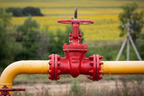 ЄК представить план відмови від енергоносіїв РФ 6 травня